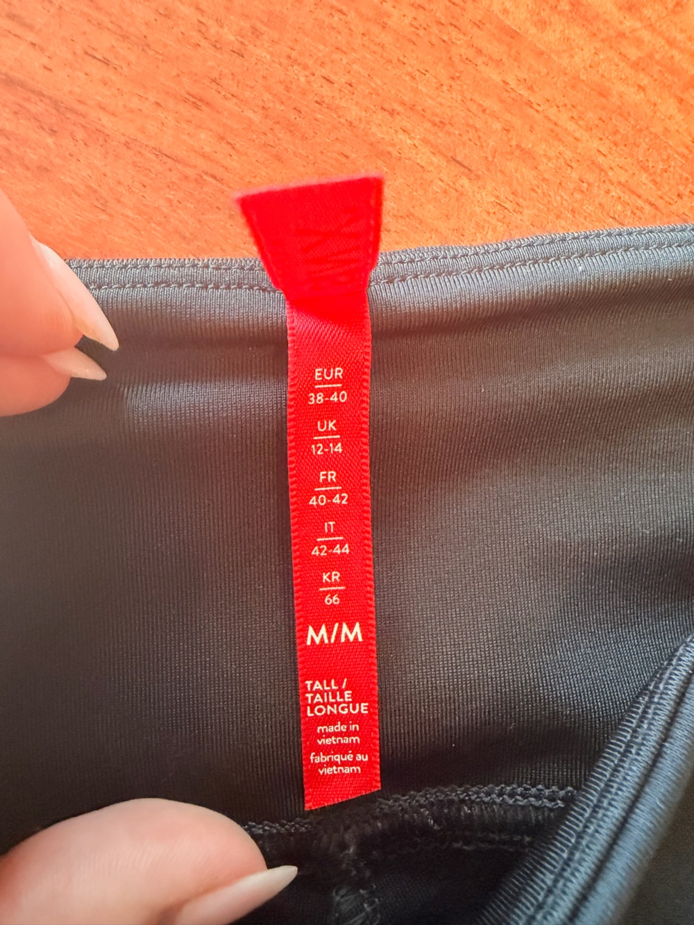 SPANX Black Leggings with Red Brand Tag size M Tall - Picture 4 of 7